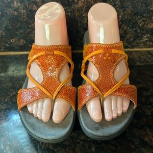 Privó by Clark’s wedge leather sandals canistel 8.5